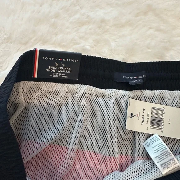 New Tommy Hilfiger Men's Swim - Picture 4 of 5